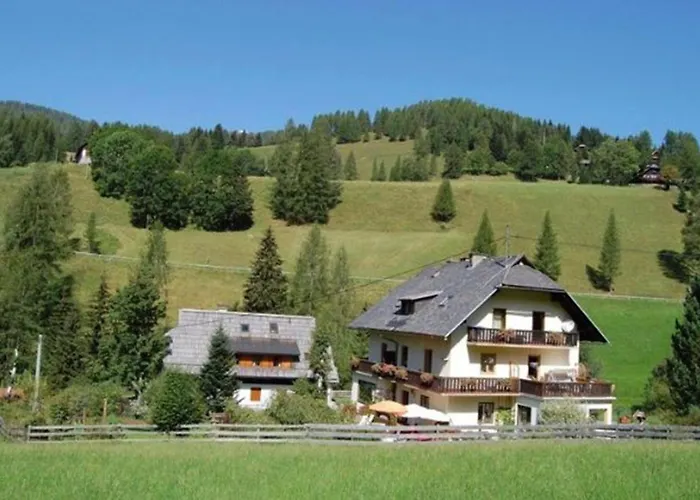 Zur Alten Schmiede Apartment